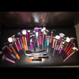 Real techniques face brushes (41 + 3)